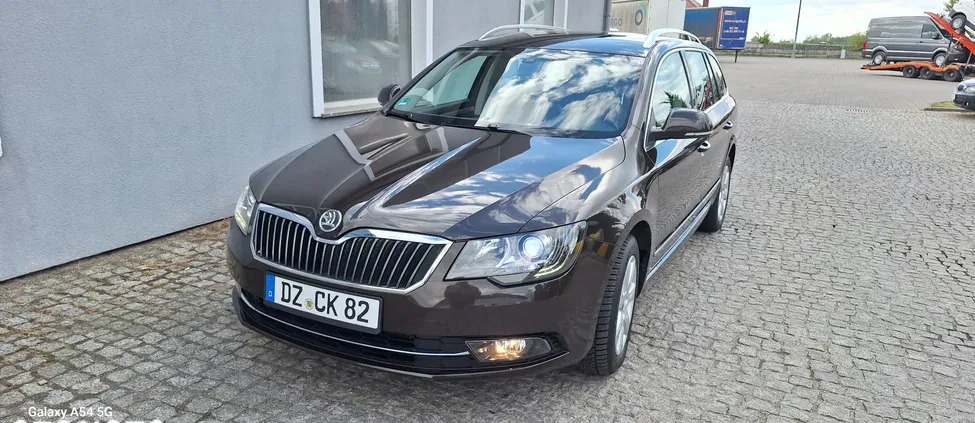 skoda jawor Skoda Superb cena 39999 przebieg: 202000, rok produkcji 2013 z Jawor